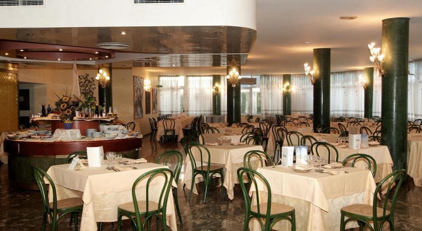 Hotel con Ristorante sul Mare vicino Ostuni 