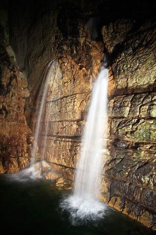 Visit the Stiffe Caves in Abruzzi Region