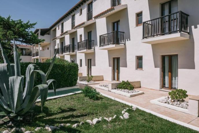 Resort 4 stelle in stile sardo