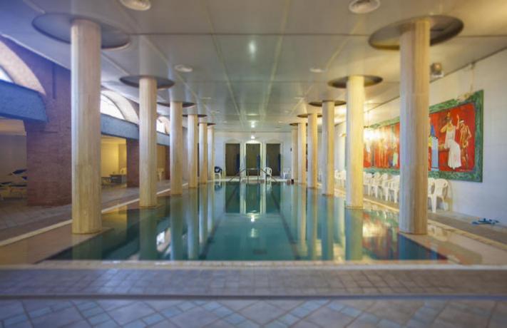 Grande Piscina Coperta Termale, Albergo4stelle IschiaPorto