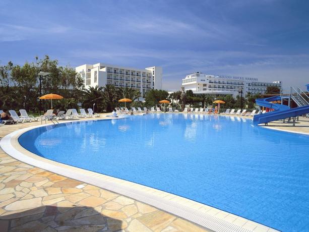 Piscina acquascivolo A Torre di Canne villaggio turistico 