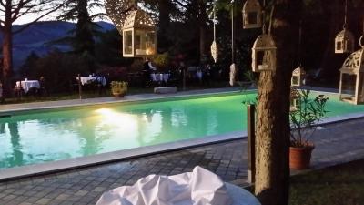 Panoramic swimming pool