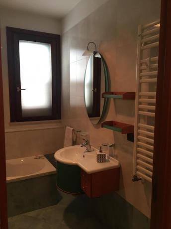 Bagno privato appartamento-vacanza 5persone Polignano-a-Mare