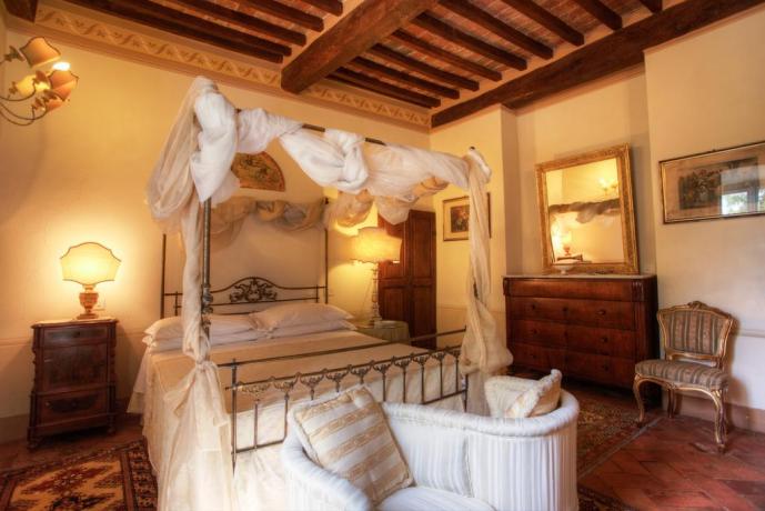 Villa in Toscana con letto a Baldacchino