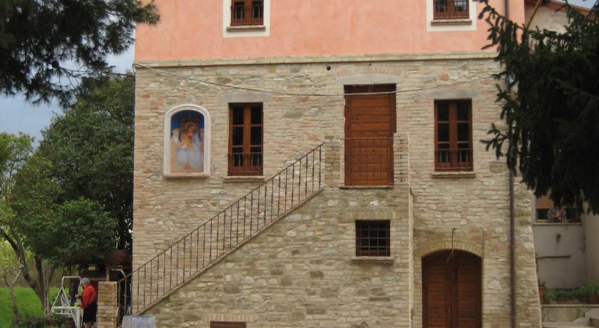 Cantina di Bevagna con camere