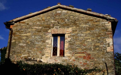 Facciata casale Monestevole vicino Umbertide