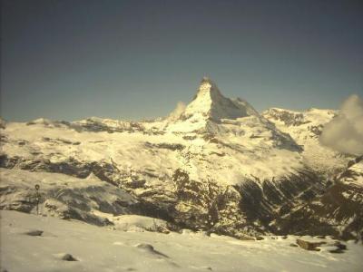 Snow, sun and low prices in Cervinia