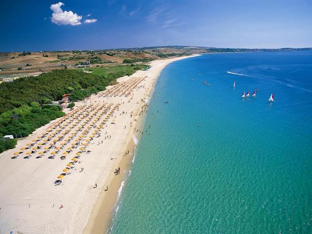 Villaggio turistico 4 stelle con spiaggia privata:Calabria 