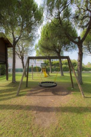 Altalena per bambini, parco giochi in Resort