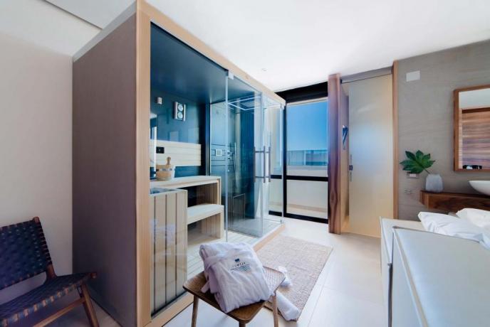 Suite con balcone a Baia Domizia relais4stelle