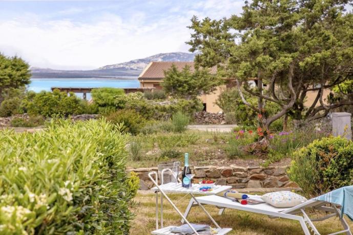 Last Minute Week End a Stintino - Appartamento Vacanze a 700mt dalla Spiaggia con Cucina e Veranda vista mare con Bonus Vacanze Accettato