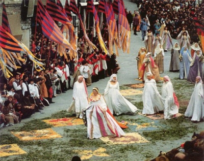 calendimaggio-assisi-festa-folklore