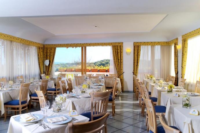 Albergo con Ristorante e vista panoramica a Ischia 