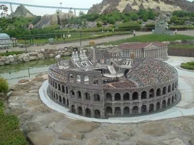 hotel vicino italia in miniatura
