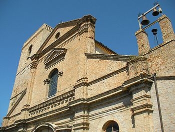 Visit The ancient church of san Salvatore