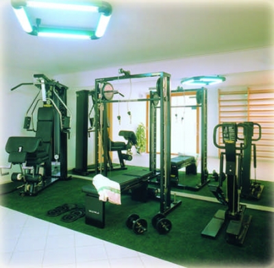 Hotel with Gym and Fitness Center near Italy in miniature
