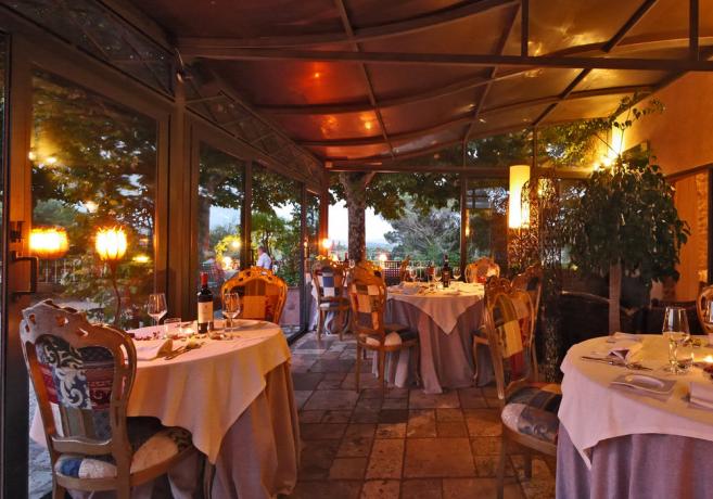 Romantico ristorante in resort vicino Perugia
