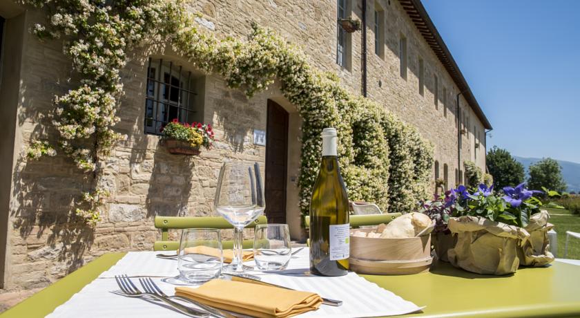 Tenuta storica vicino Assisi e Perugia in campagna