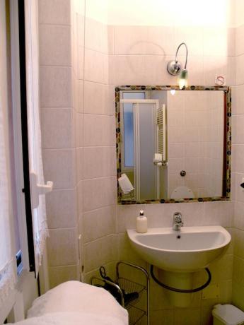 Bagno in camera affittacamere nel Lazio