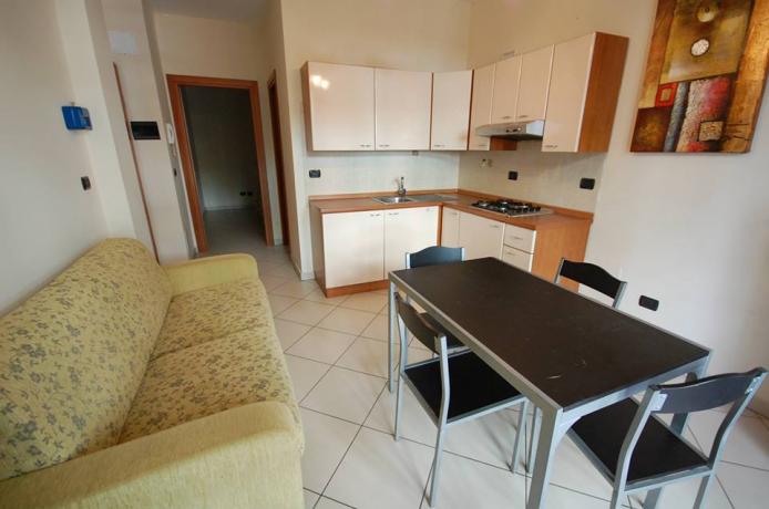 area soggiorno con cucina San-Benedetto-del-Tronto