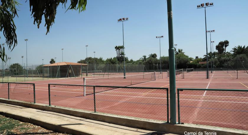 campi da tennis al resort la riserva 