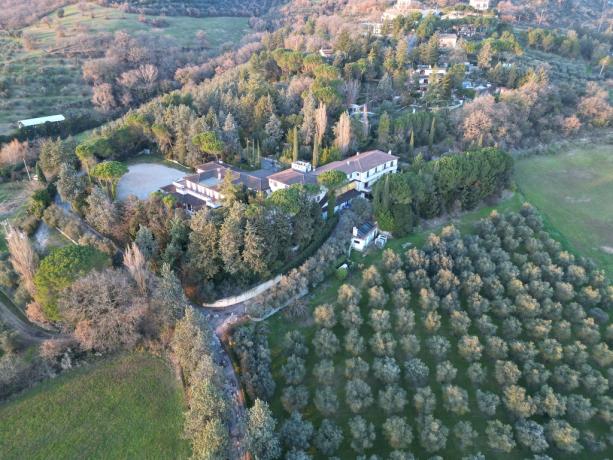 Vista drone hotel 3stelle Villa di Magione 