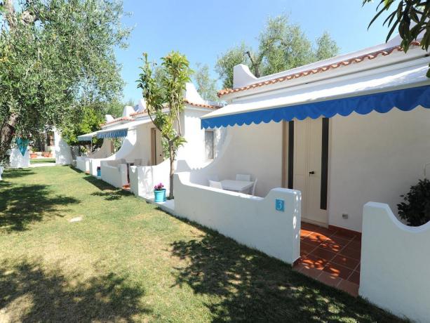 Depandance con portico e giardino hotel 3stelle Mattinata-Foggia