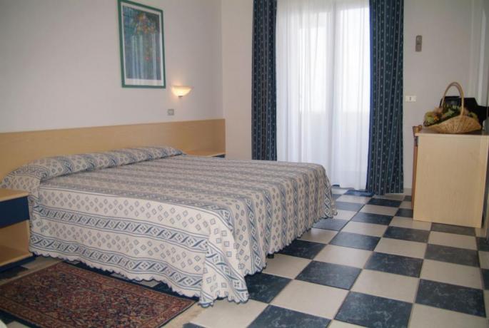 Camera Hotel con Letto Matrimoniale
