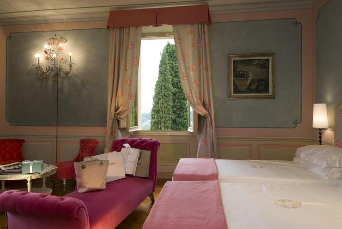 Camera matrimoniale con vista panoramica Resort Toscana  