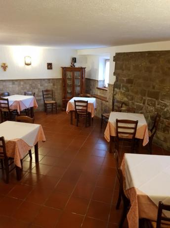 Ristorante e Piscina in Hotel Chiascio vicino Assisi