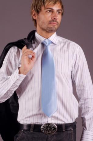 Camicia uomo modello classico maniche lunghe