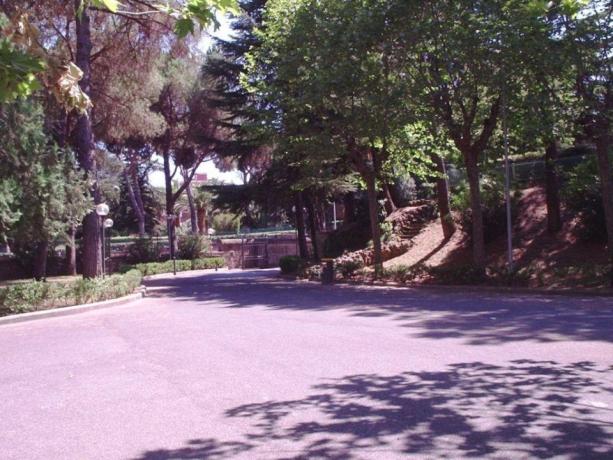 Tranquillo Parco verde in Palazzo a Roma