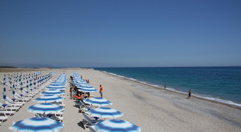 Spiaggia di sabbia bianchissima sullo Ionio