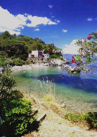 Clean beaches and cliffs sull'argentario