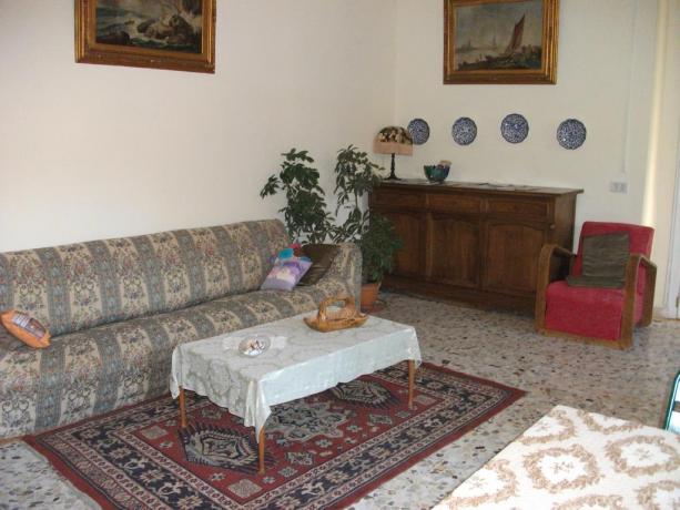 Soggiorno camera Bed and Breakfast vicino Lago Trasimeno