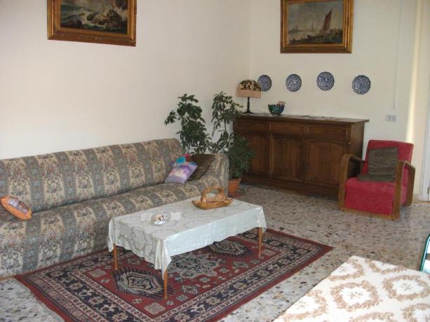 Soggiorno camera Bed and Breakfast vicino Lago Trasimeno 