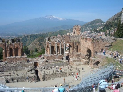 Holiday near Etna and Taormina