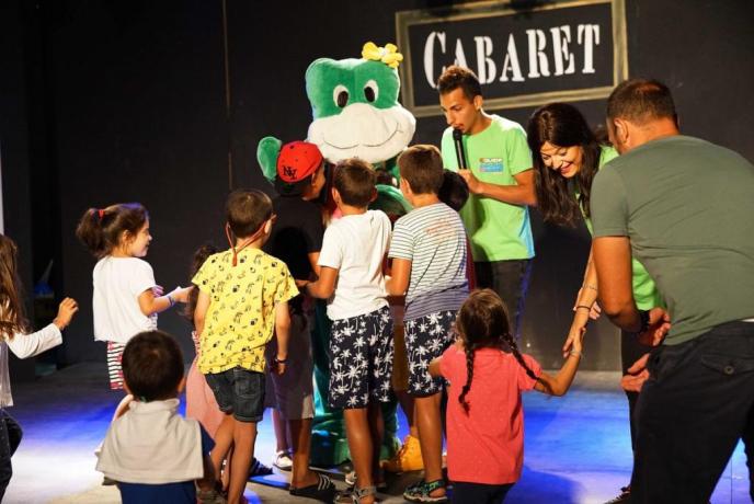 Serata animazione cabaret miniclub Hotel-residence Sellia-marina