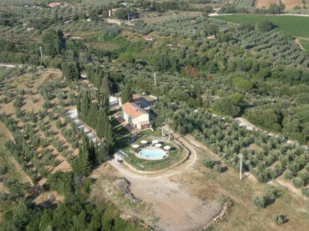 Relax Agriturismo immerso nel verde della colline toscane