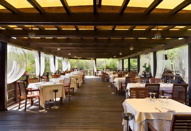 Ristorante con patio-esterno Hotel Castellaneta-Marina Taranto 