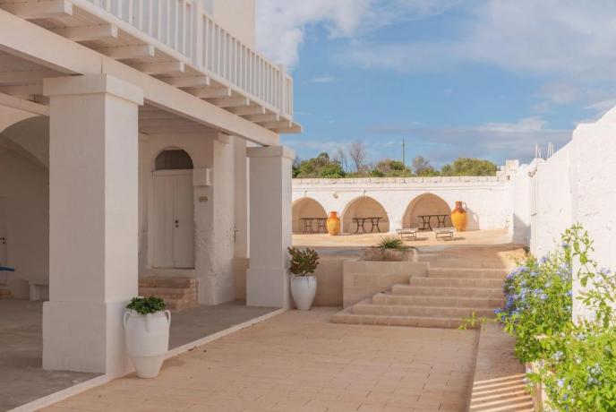 Last Minute Week End in Antica Masseria a Manduria - Camere e Suite con vista vicino spiaggia di Punta Prosciutto con Bonus Vacanze Accettato