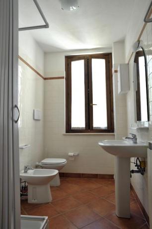 Ampio Bagno camera con box doccia