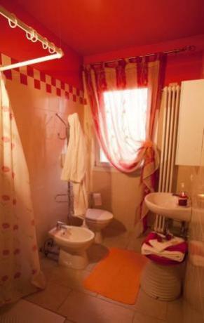 Bagno camera appartamento Papavero