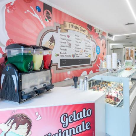 Bar Gelateria Assisi Centro: succhi e spremute
