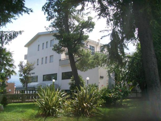 Hotel 3 stelle con piscina e Ristorante