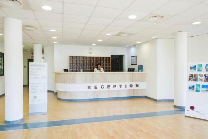 Reception H 24 Hotel 4 stelle Scario-Cilento