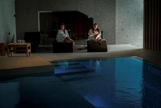 Piscina Coperta Riscaldata con Idromassaggio: Hotel Cascia 