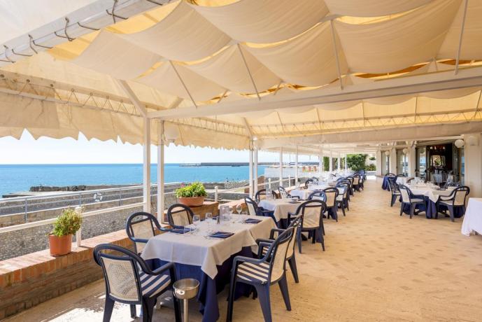 Ristorante in Hotel al Circeo vista Mare  