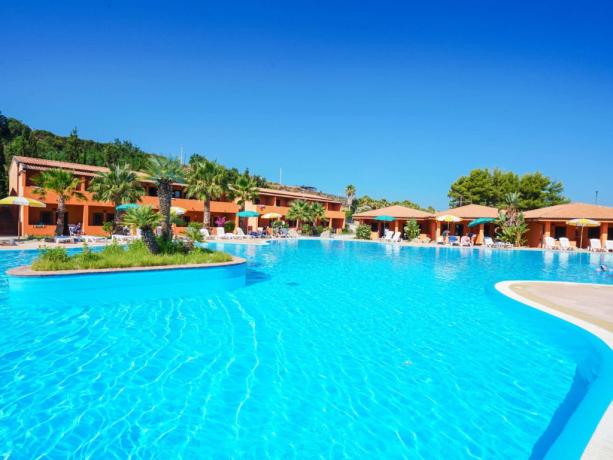 Villaggio Torre Sant'Irene Piscina Adulti e Bambini