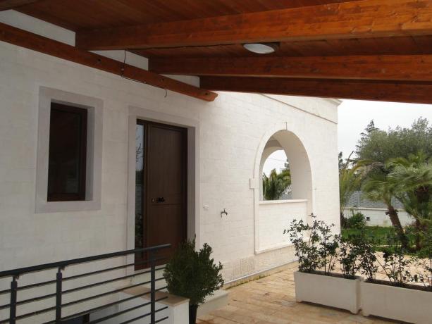 B&B con cortile curato vicino Grotte di Castellana